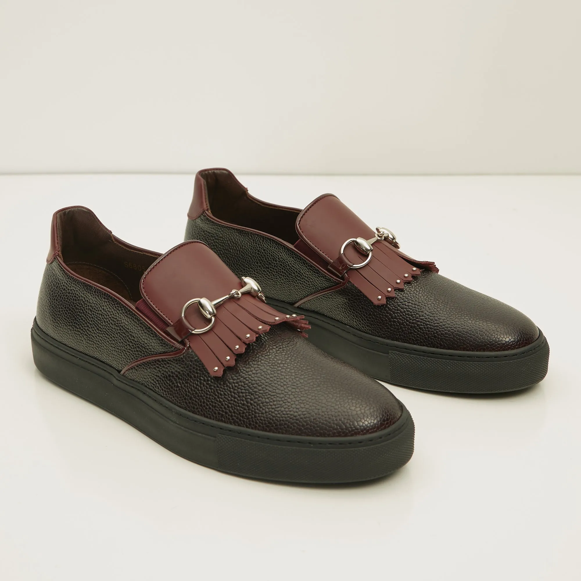 Cracked Leather Slip On Sneakers - Black Burgundy - D